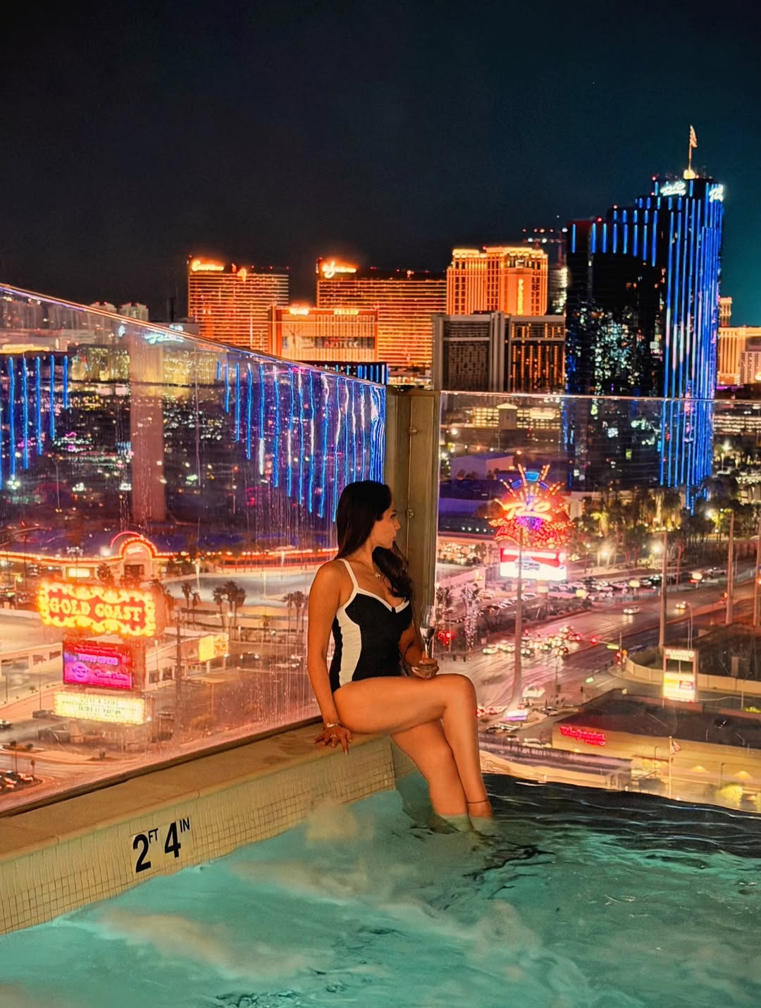 Palms Sky Villa Moment 18