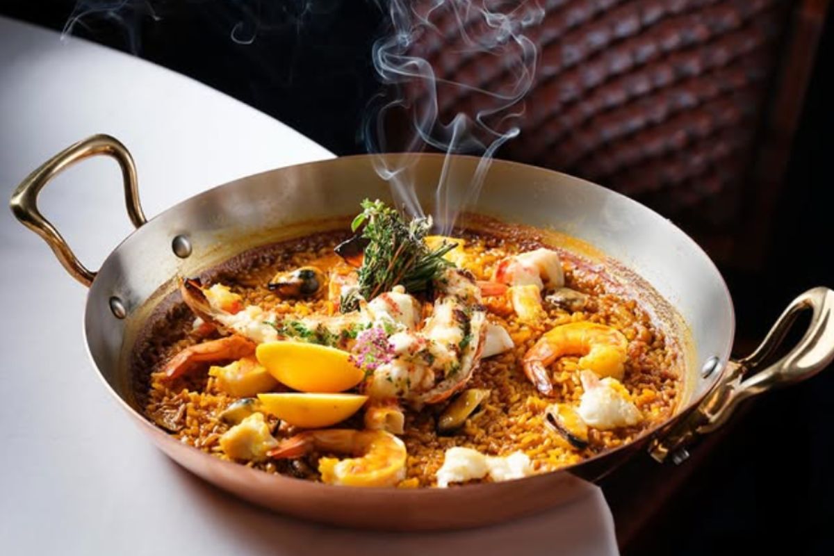 Pisces Dining Room Detail