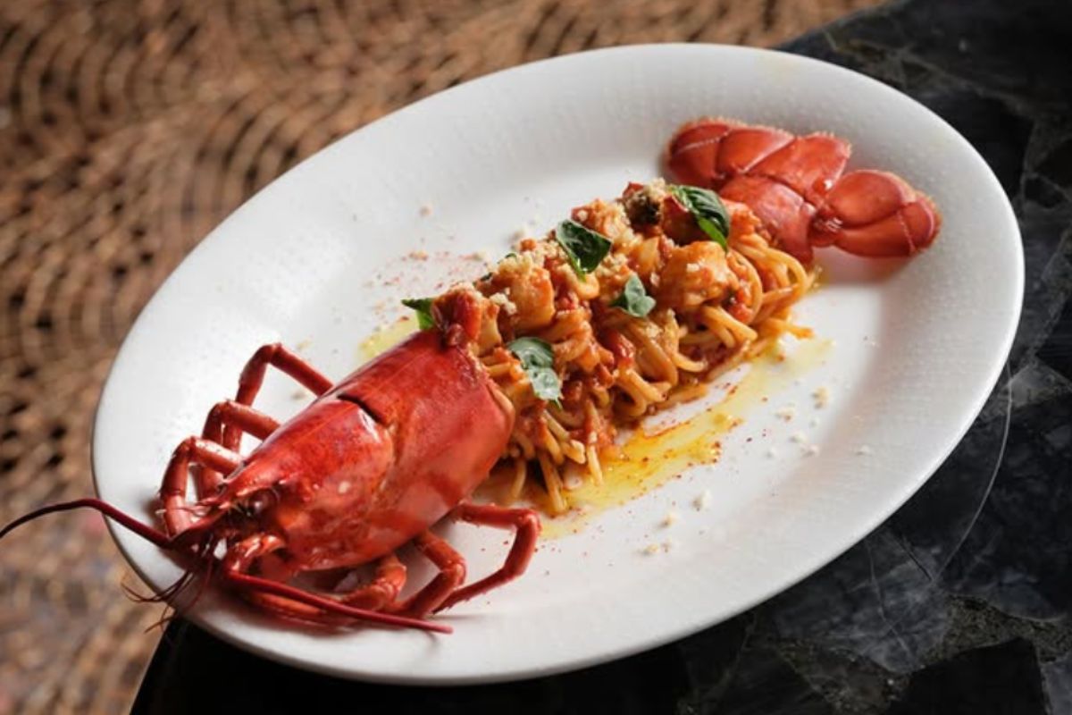 Raw Bar and Whole Fish on Ice