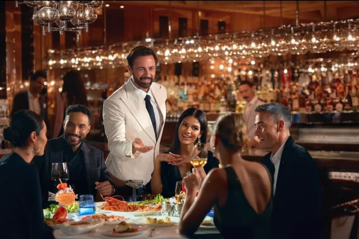 Pisces Opens at Wynn: Blue Lobster & Chocolate Fish Delight